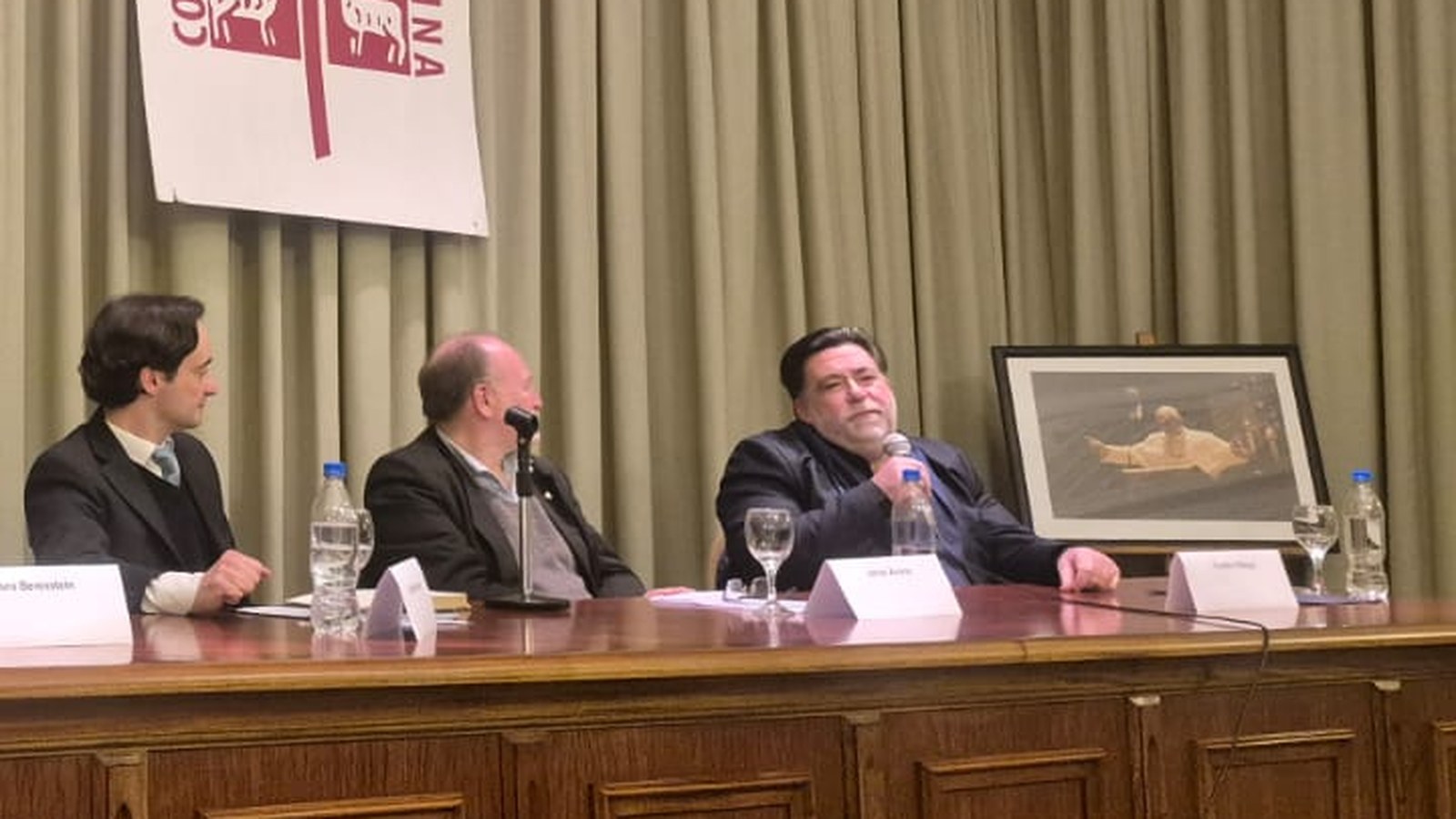 Gustavo Riesgo diserta sobre inteligencia artificial y dignidad humana en el 3.º Encuentro Argentina, sede de la Conferencia Episcopal Argentina, agosto de 2026